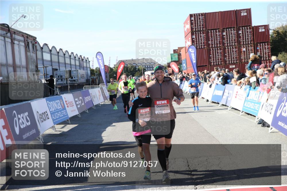 03.10.2025 - Köhlbrandbrückenlauf Jannik Wohlers http://msf.ph/oto/9127057 03.10.2025 13:24:41 Ziel 4535, 4786, 4810, 5150, 5394, 6039, 6113, 6114, 6149, 6150, 6198, 6210, 6211, 6473, 6551, 6598, 6599 meine-sportfotos.de