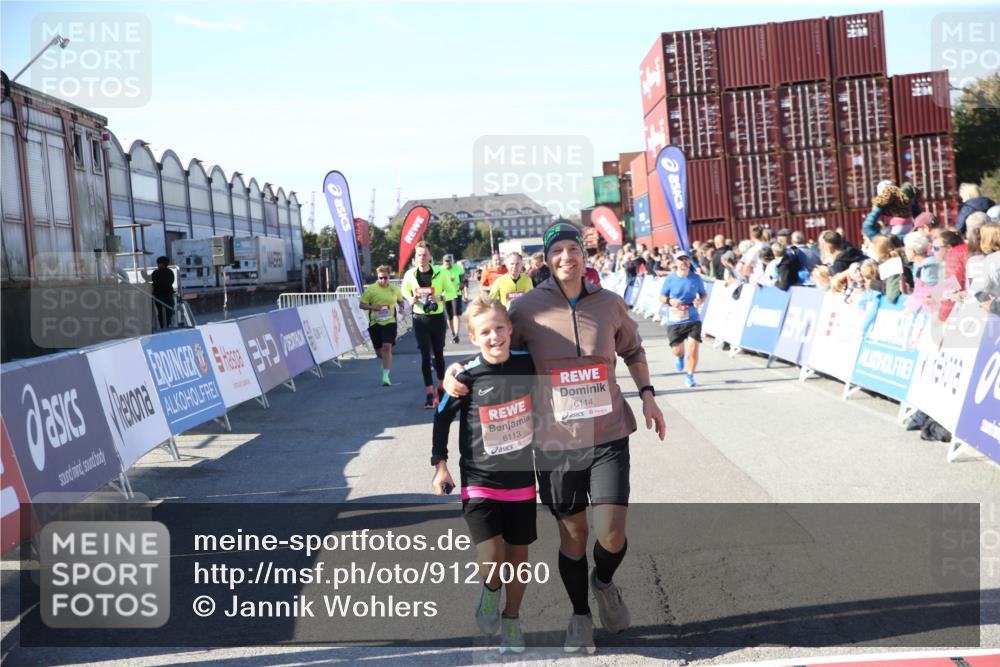 03.10.2025 - Köhlbrandbrückenlauf Jannik Wohlers http://msf.ph/oto/9127060 03.10.2025 13:24:41 Ziel 4535, 4786, 4810, 5150, 5394, 6039, 6113, 6114, 6149, 6150, 6198, 6210, 6211, 6473, 6551, 6598, 6599 meine-sportfotos.de