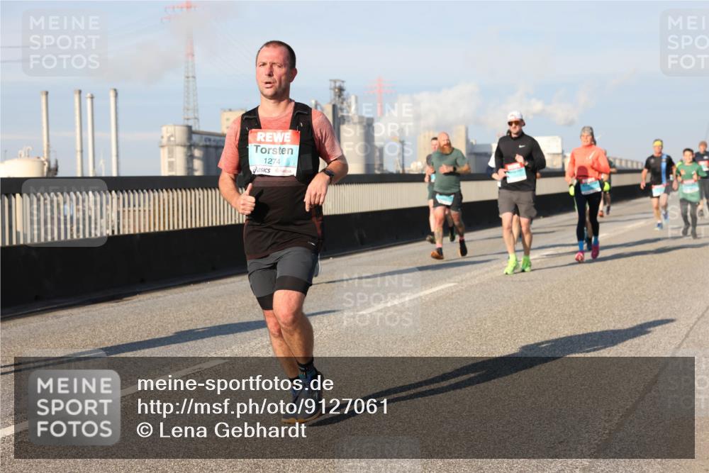 03.10.2025 - Köhlbrandbrückenlauf Lena Gebhardt http://msf.ph/oto/9127061 03.10.2025 09:46:53 Position 2 1274 meine-sportfotos.de