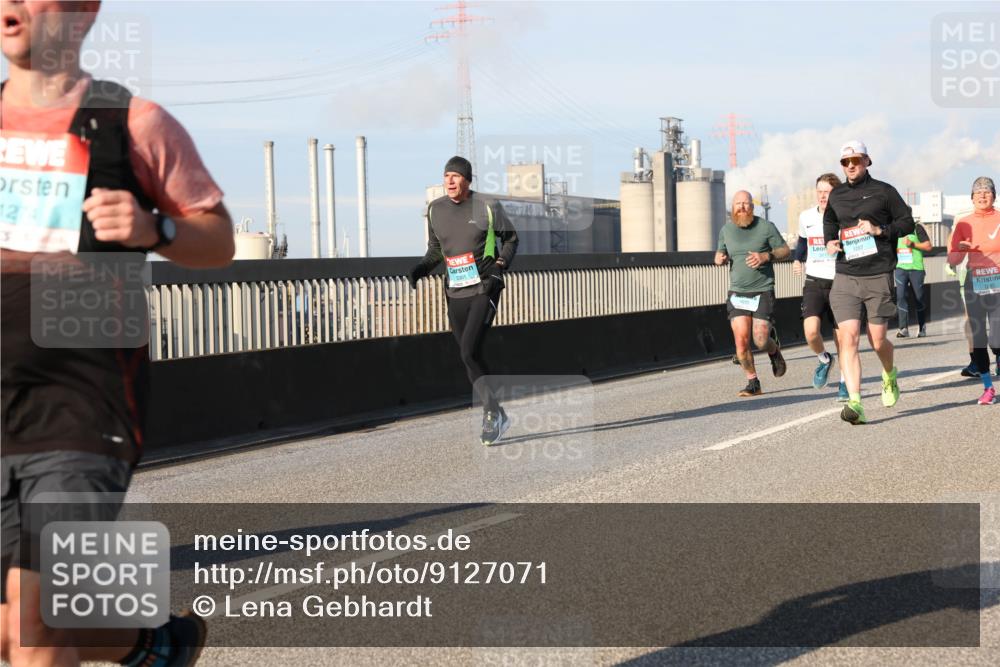03.10.2025 - Köhlbrandbrückenlauf Lena Gebhardt http://msf.ph/oto/9127071 03.10.2025 09:46:54 Position 2 1274, 3301, 1207 meine-sportfotos.de