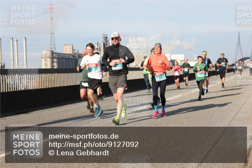 03.10.2025 - Köhlbrandbrückenlauf Lena Gebhardt http://msf.ph/oto/9127092 03.10.2025 09:46:55 Position 2 1595 meine-sportfotos.de