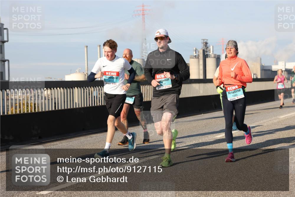 03.10.2025 - Köhlbrandbrückenlauf Lena Gebhardt http://msf.ph/oto/9127115 03.10.2025 09:46:55 Position 2 3111, 207, 1595 meine-sportfotos.de