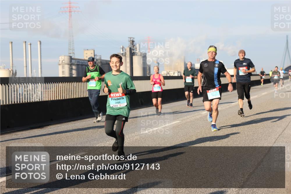 03.10.2025 - Köhlbrandbrückenlauf Lena Gebhardt http://msf.ph/oto/9127143 03.10.2025 09:46:57 Position 2 3498 meine-sportfotos.de