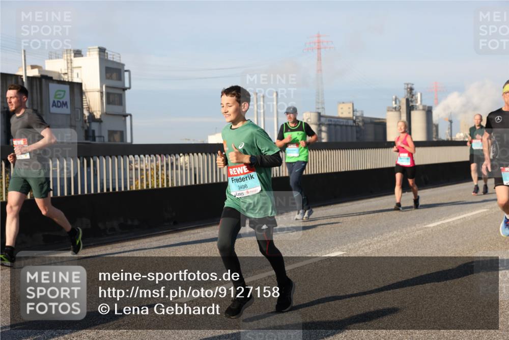 03.10.2025 - Köhlbrandbrückenlauf Lena Gebhardt http://msf.ph/oto/9127158 03.10.2025 09:46:58 Position 2 3498 meine-sportfotos.de