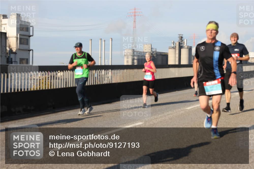 03.10.2025 - Köhlbrandbrückenlauf Lena Gebhardt http://msf.ph/oto/9127193 03.10.2025 09:46:59 Position 2  meine-sportfotos.de