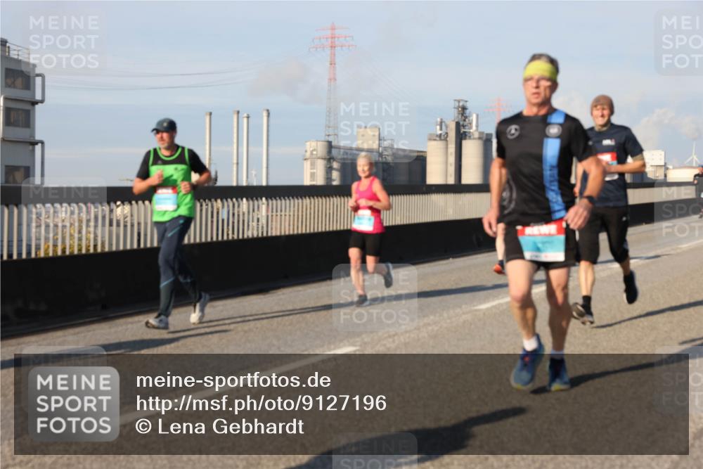 03.10.2025 - Köhlbrandbrückenlauf Lena Gebhardt http://msf.ph/oto/9127196 03.10.2025 09:46:59 Position 2  meine-sportfotos.de