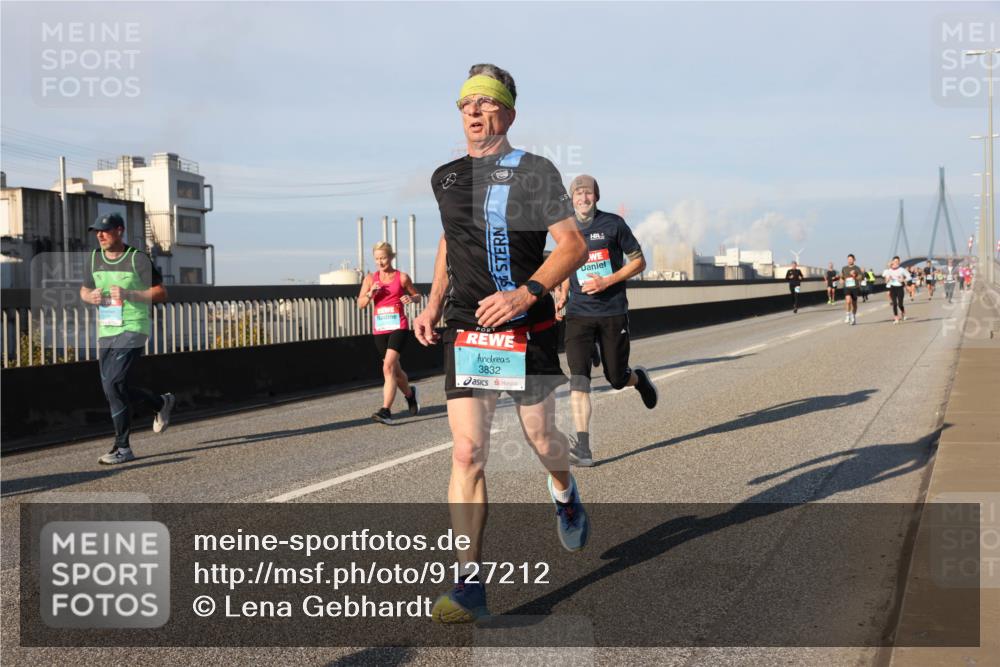 03.10.2025 - Köhlbrandbrückenlauf Lena Gebhardt http://msf.ph/oto/9127212 03.10.2025 09:47:00 Position 2 3832 meine-sportfotos.de