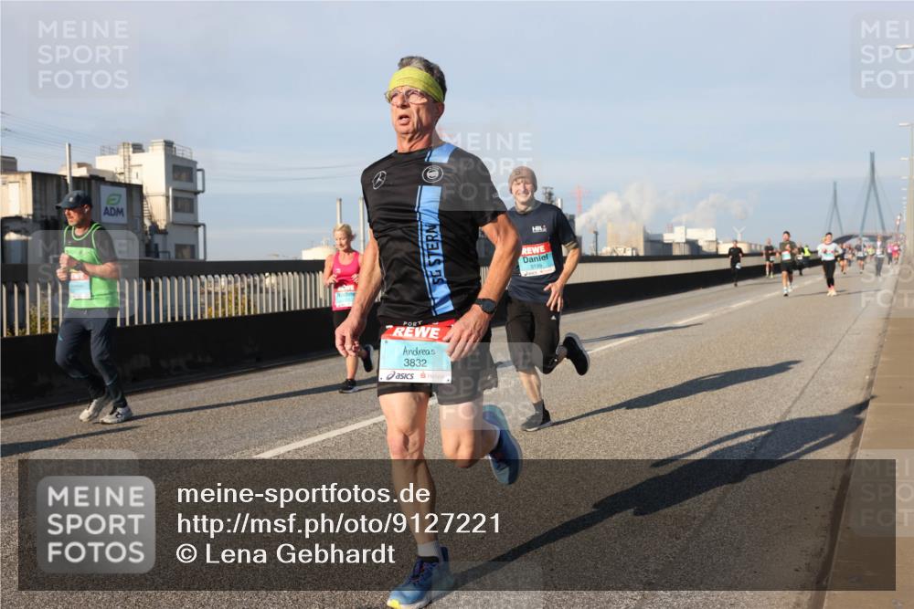 03.10.2025 - Köhlbrandbrückenlauf Lena Gebhardt http://msf.ph/oto/9127221 03.10.2025 09:47:00 Position 2 3832, 3139 meine-sportfotos.de