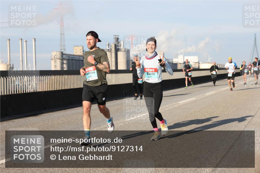 03.10.2025 - Köhlbrandbrückenlauf Lena Gebhardt http://msf.ph/oto/9127314 03.10.2025 09:47:06 Position 2 1088, 3227 meine-sportfotos.de