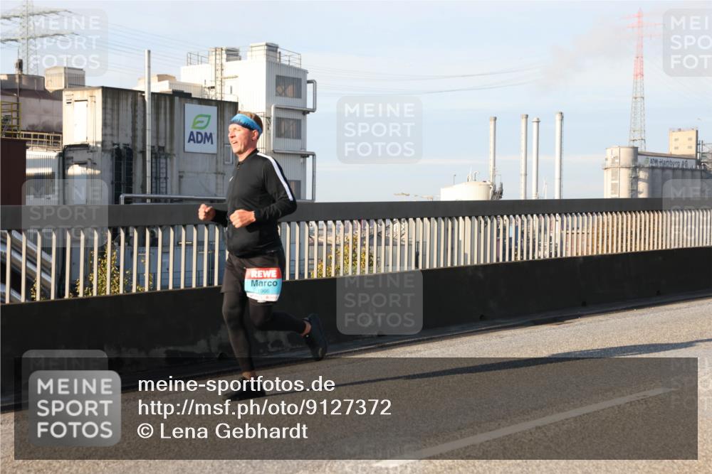 03.10.2025 - Köhlbrandbrückenlauf Lena Gebhardt http://msf.ph/oto/9127372 03.10.2025 09:47:09 Position 2 1966 meine-sportfotos.de