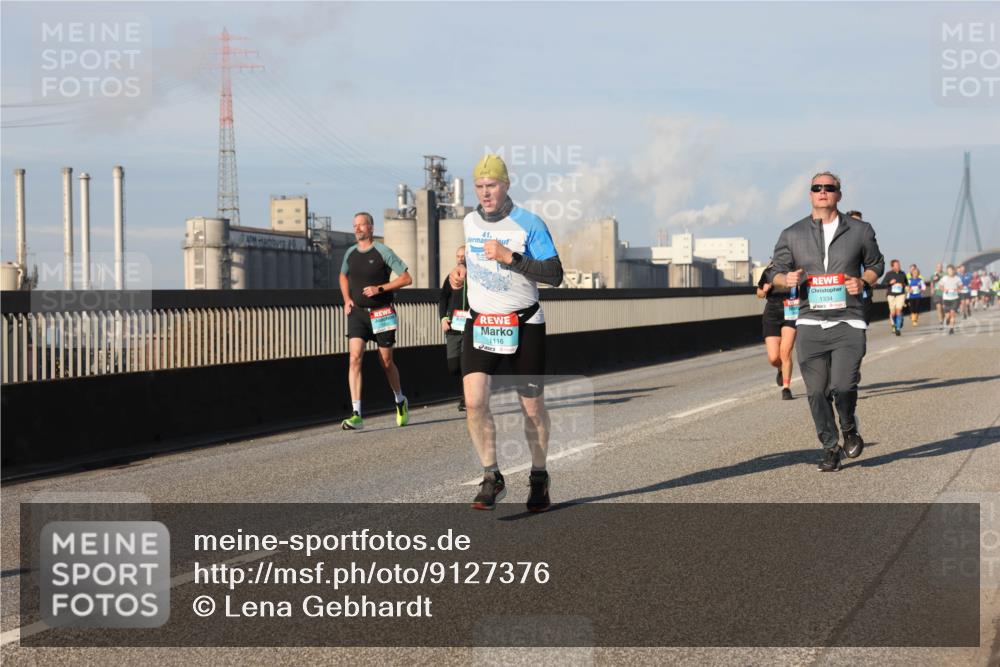 03.10.2025 - Köhlbrandbrückenlauf Lena Gebhardt http://msf.ph/oto/9127376 03.10.2025 09:47:11 Position 2 41, 1116, 1334 meine-sportfotos.de