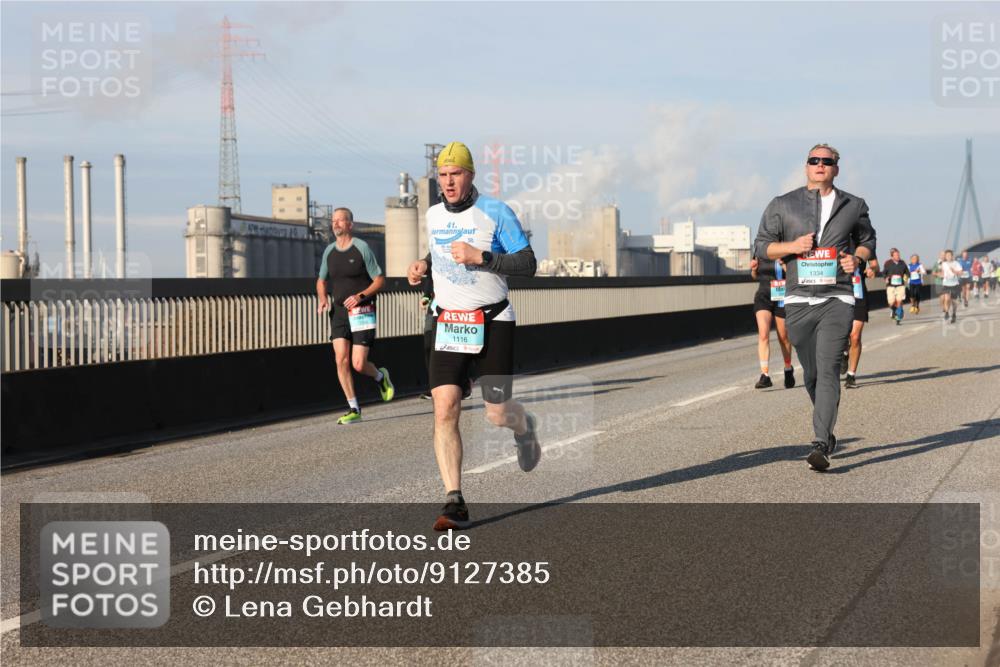 03.10.2025 - Köhlbrandbrückenlauf Lena Gebhardt http://msf.ph/oto/9127385 03.10.2025 09:47:11 Position 2 1116, 1334 meine-sportfotos.de