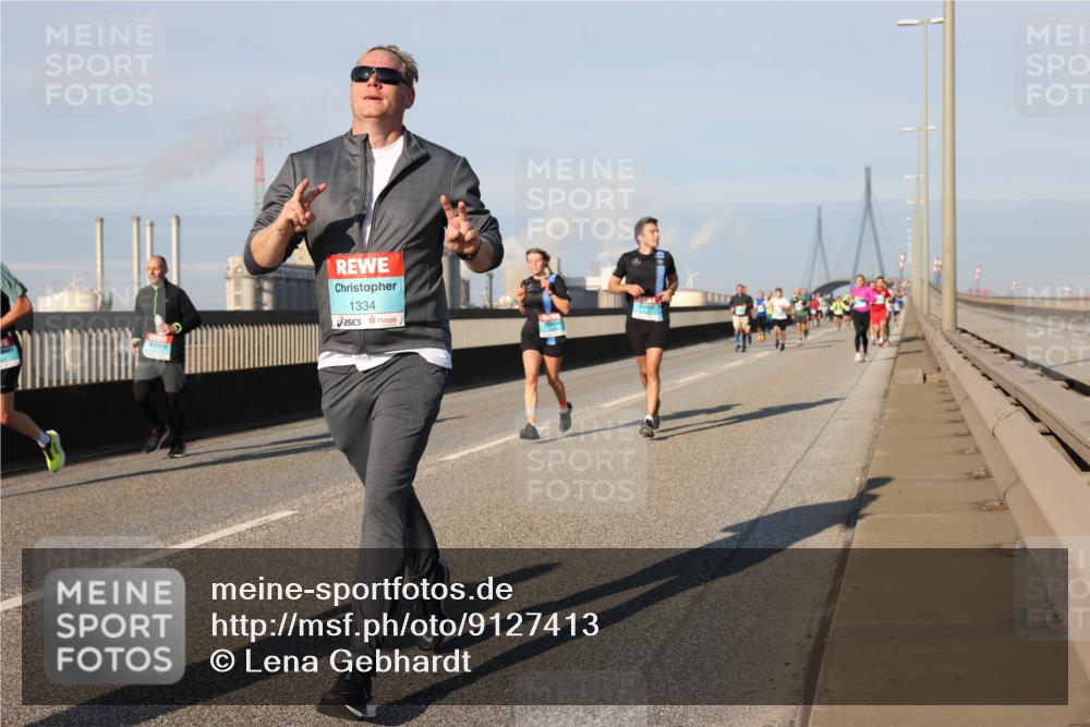 03.10.2025 - Köhlbrandbrückenlauf Lena Gebhardt http://msf.ph/oto/9127413 03.10.2025 09:47:13 Position 2 1334 meine-sportfotos.de