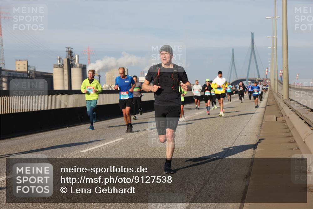 03.10.2025 - Köhlbrandbrückenlauf Lena Gebhardt http://msf.ph/oto/9127538 03.10.2025 09:47:25 Position 2  meine-sportfotos.de