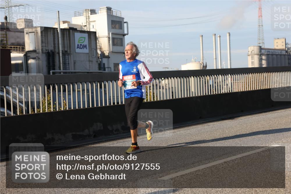 03.10.2025 - Köhlbrandbrückenlauf Lena Gebhardt http://msf.ph/oto/9127555 03.10.2025 09:47:26 Position 2 1025 meine-sportfotos.de