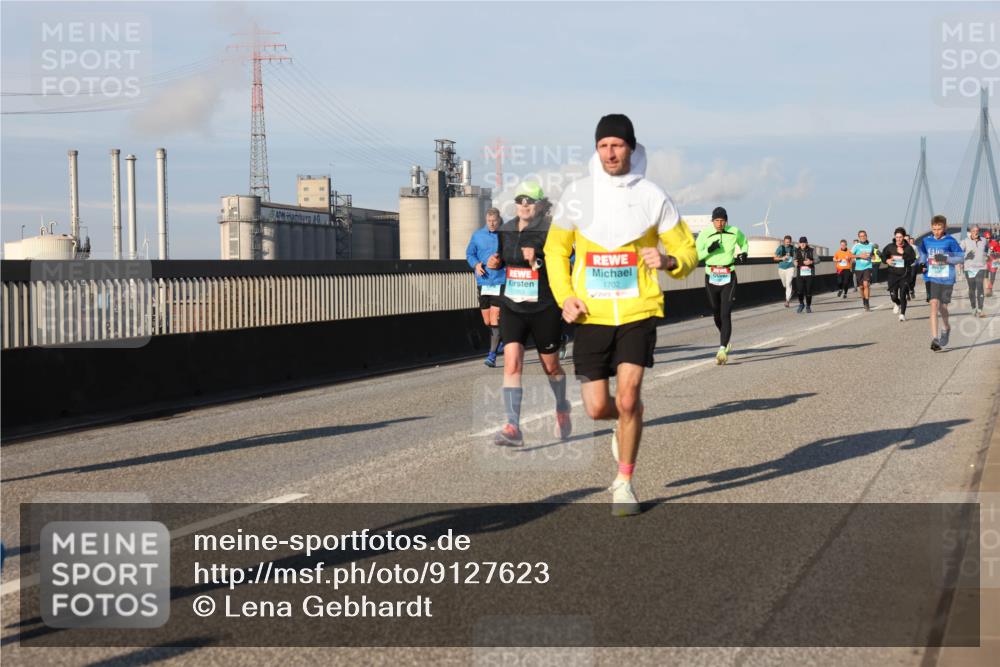 03.10.2025 - Köhlbrandbrückenlauf Lena Gebhardt http://msf.ph/oto/9127623 03.10.2025 09:47:30 Position 2 1353, 1702 meine-sportfotos.de