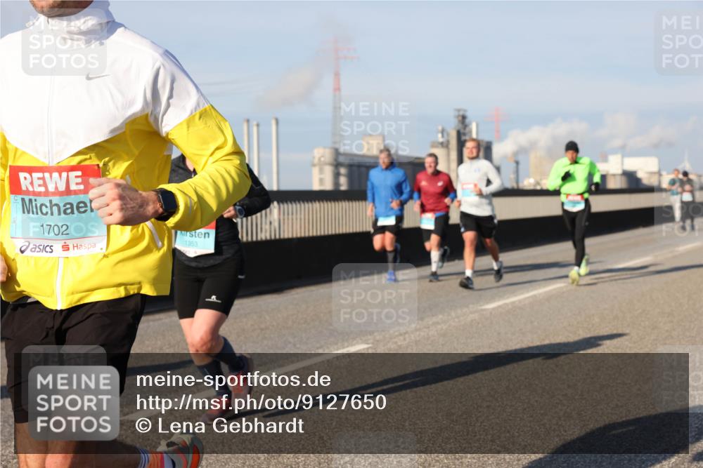 03.10.2025 - Köhlbrandbrückenlauf Lena Gebhardt http://msf.ph/oto/9127650 03.10.2025 09:47:32 Position 2 1702, 1353 meine-sportfotos.de