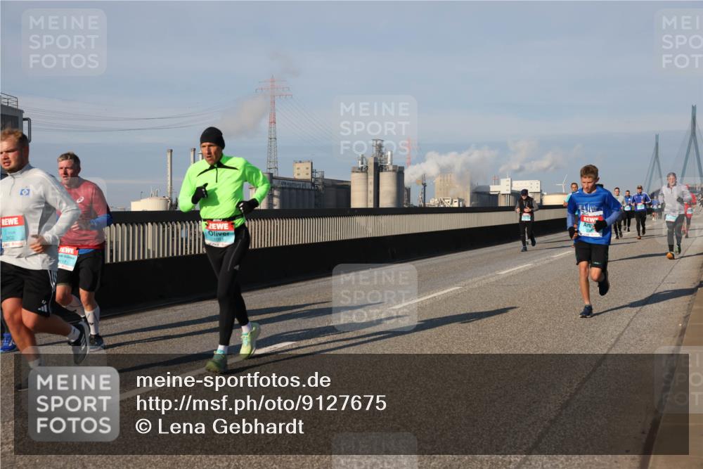 03.10.2025 - Köhlbrandbrückenlauf Lena Gebhardt http://msf.ph/oto/9127675 03.10.2025 09:47:34 Position 2 3802, 117 meine-sportfotos.de