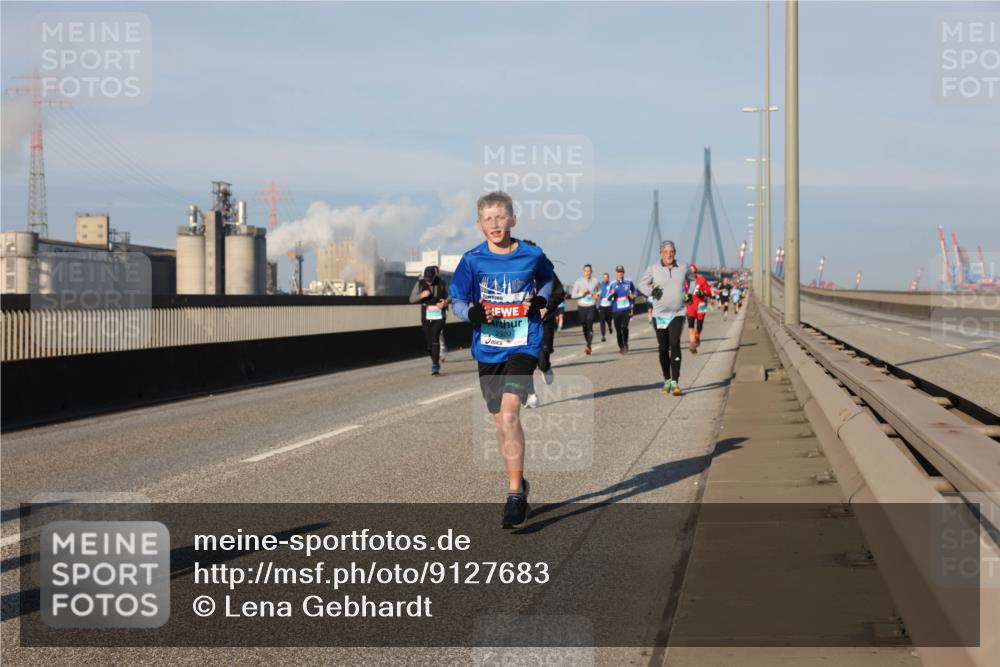 03.10.2025 - Köhlbrandbrückenlauf Lena Gebhardt http://msf.ph/oto/9127683 03.10.2025 09:47:35 Position 2  meine-sportfotos.de