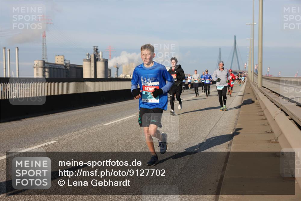 03.10.2025 - Köhlbrandbrückenlauf Lena Gebhardt http://msf.ph/oto/9127702 03.10.2025 09:47:35 Position 2 2920 meine-sportfotos.de