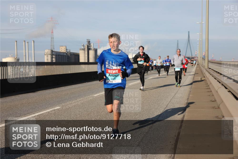 03.10.2025 - Köhlbrandbrückenlauf Lena Gebhardt http://msf.ph/oto/9127718 03.10.2025 09:47:35 Position 2 2920 meine-sportfotos.de