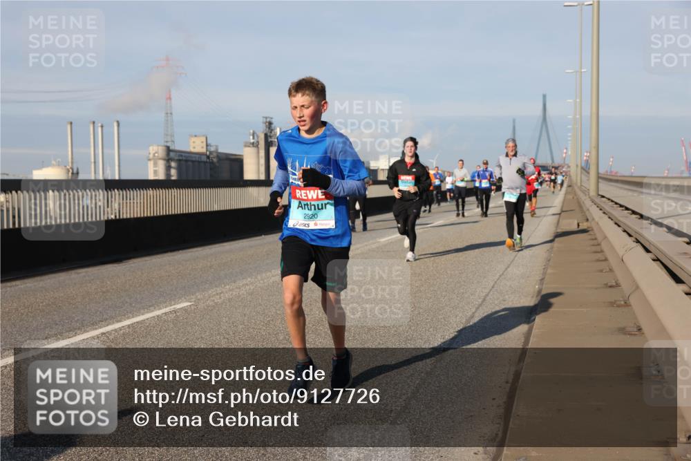 03.10.2025 - Köhlbrandbrückenlauf Lena Gebhardt http://msf.ph/oto/9127726 03.10.2025 09:47:36 Position 2 2920 meine-sportfotos.de