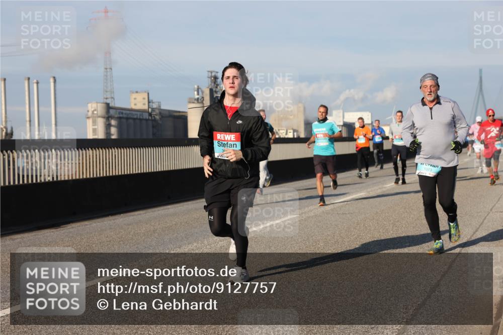 03.10.2025 - Köhlbrandbrückenlauf Lena Gebhardt http://msf.ph/oto/9127757 03.10.2025 09:47:37 Position 2 1073 meine-sportfotos.de