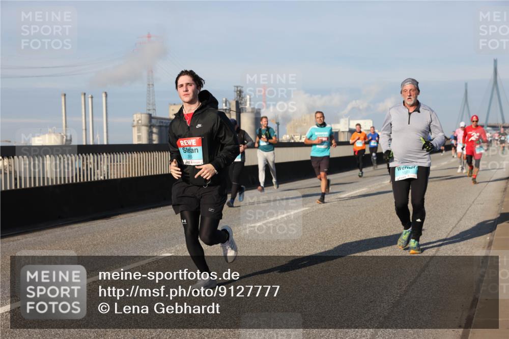 03.10.2025 - Köhlbrandbrückenlauf Lena Gebhardt http://msf.ph/oto/9127777 03.10.2025 09:47:37 Position 2 3655, 1073 meine-sportfotos.de