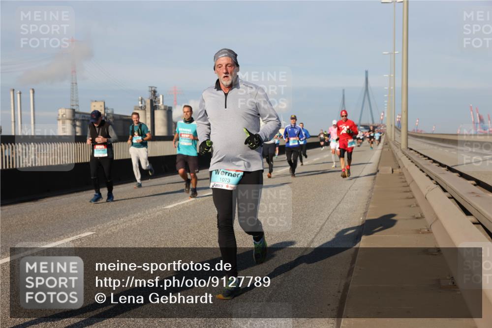 03.10.2025 - Köhlbrandbrückenlauf Lena Gebhardt http://msf.ph/oto/9127789 03.10.2025 09:47:38 Position 2 1073 meine-sportfotos.de