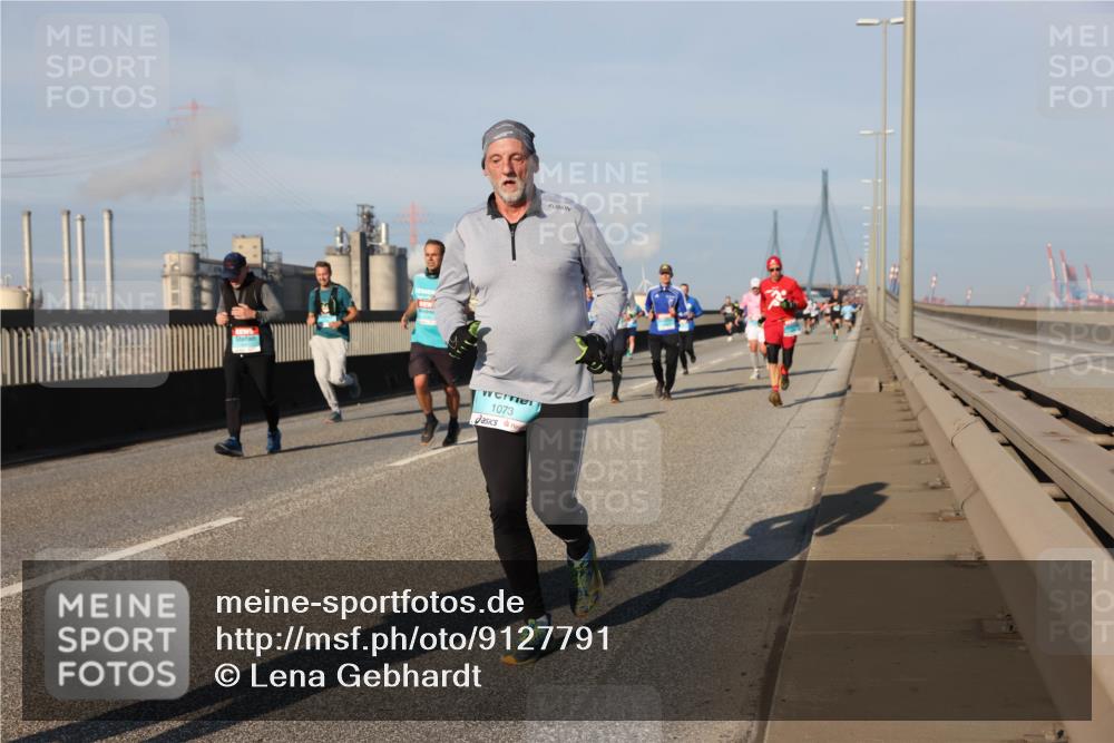 03.10.2025 - Köhlbrandbrückenlauf Lena Gebhardt http://msf.ph/oto/9127791 03.10.2025 09:47:38 Position 2 1073 meine-sportfotos.de