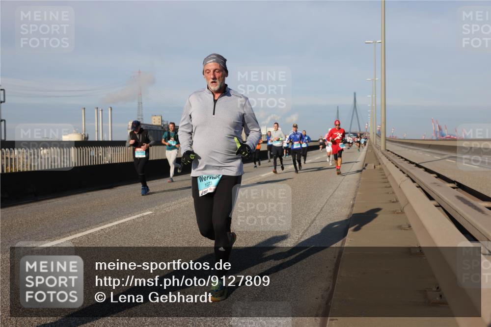 03.10.2025 - Köhlbrandbrückenlauf Lena Gebhardt http://msf.ph/oto/9127809 03.10.2025 09:47:39 Position 2 1073 meine-sportfotos.de