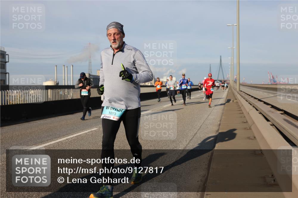 03.10.2025 - Köhlbrandbrückenlauf Lena Gebhardt http://msf.ph/oto/9127817 03.10.2025 09:47:39 Position 2 1073 meine-sportfotos.de