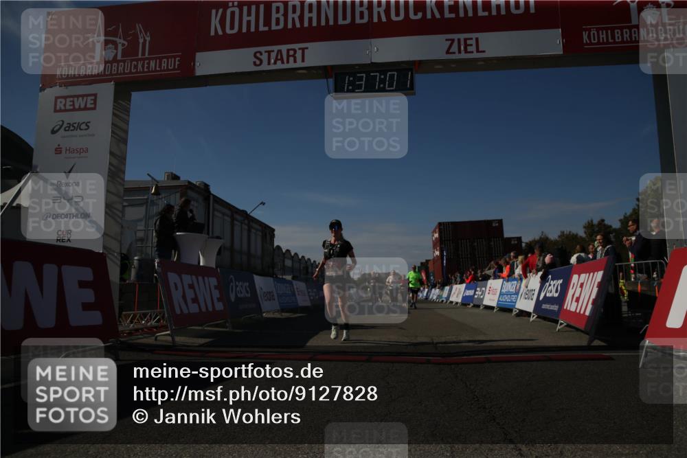 03.10.2025 - Köhlbrandbrückenlauf Jannik Wohlers http://msf.ph/oto/9127828 03.10.2025 13:37:01 Ziel 5287, 5313, 5507, 5592, 5808, 6104 meine-sportfotos.de