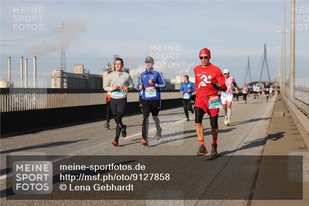 03.10.2025 - Köhlbrandbrückenlauf Lena Gebhardt http://msf.ph/oto/9127858 03.10.2025 09:47:41 Position 2 3066, 3353 meine-sportfotos.de