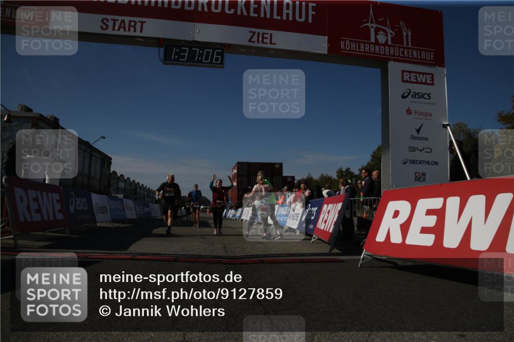 03.10.2025 - Köhlbrandbrückenlauf Jannik Wohlers http://msf.ph/oto/9127859 03.10.2025 13:37:06 Ziel 5262, 5287, 5303, 5507, 5592, 6104, 6380, 6381 meine-sportfotos.de