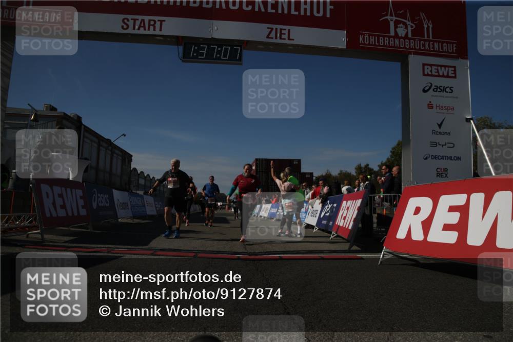 03.10.2025 - Köhlbrandbrückenlauf Jannik Wohlers http://msf.ph/oto/9127874 03.10.2025 13:37:07 Ziel 5262, 5303, 5466, 5507, 5592, 6104, 6380, 6381, 6521 meine-sportfotos.de