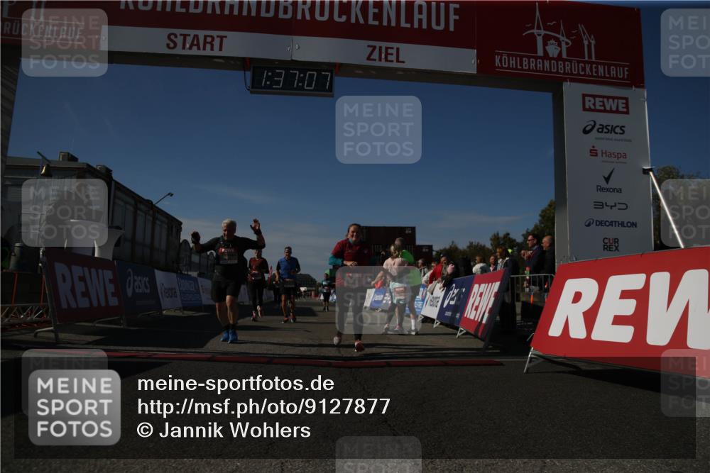 03.10.2025 - Köhlbrandbrückenlauf Jannik Wohlers http://msf.ph/oto/9127877 03.10.2025 13:37:07 Ziel 5262, 5303, 5466, 5507, 5592, 6104, 6380, 6381, 6521 meine-sportfotos.de