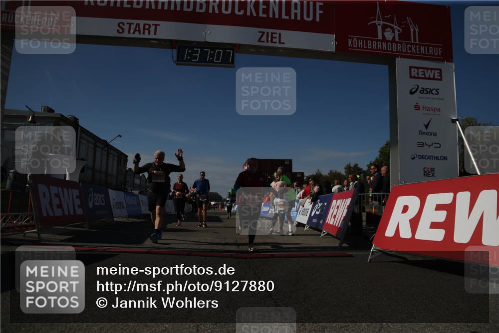 03.10.2025 - Köhlbrandbrückenlauf Jannik Wohlers http://msf.ph/oto/9127880 03.10.2025 13:37:08 Ziel 5262, 5303, 5466, 5507, 5576, 5592, 6104, 6380, 6381, 6521 meine-sportfotos.de