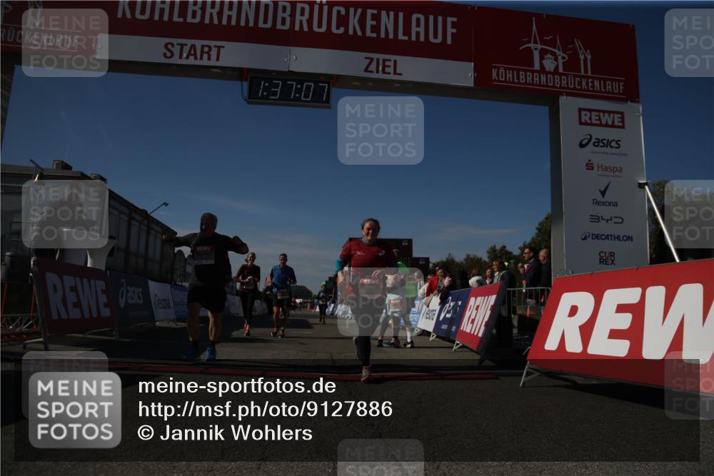 03.10.2025 - Köhlbrandbrückenlauf Jannik Wohlers http://msf.ph/oto/9127886 03.10.2025 13:37:08 Ziel 5262, 5303, 5466, 5507, 5576, 5592, 6104, 6380, 6381, 6521 meine-sportfotos.de