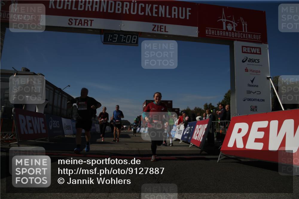 03.10.2025 - Köhlbrandbrückenlauf Jannik Wohlers http://msf.ph/oto/9127887 03.10.2025 13:37:08 Ziel 5262, 5303, 5466, 5507, 5576, 5592, 6104, 6380, 6381, 6521 meine-sportfotos.de