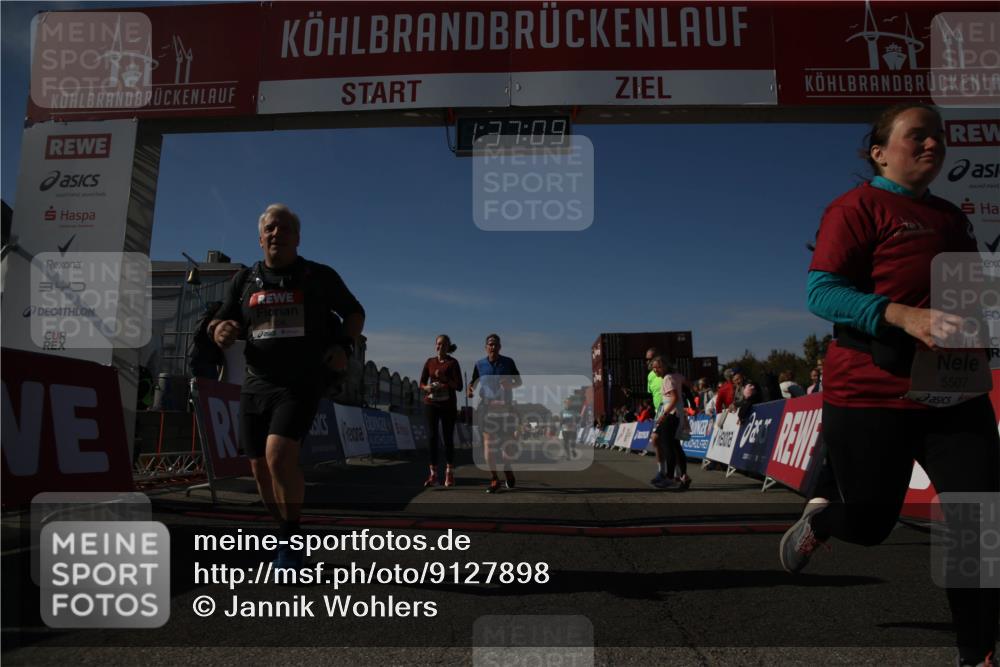 03.10.2025 - Köhlbrandbrückenlauf Jannik Wohlers http://msf.ph/oto/9127898 03.10.2025 13:37:09 Ziel 5262, 5303, 5466, 5507, 5576, 5592, 6104, 6380, 6381, 6521 meine-sportfotos.de