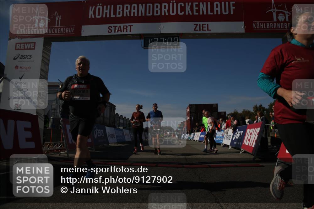03.10.2025 - Köhlbrandbrückenlauf Jannik Wohlers http://msf.ph/oto/9127902 03.10.2025 13:37:09 Ziel 5262, 5303, 5466, 5507, 5576, 5592, 6104, 6380, 6381, 6521 meine-sportfotos.de