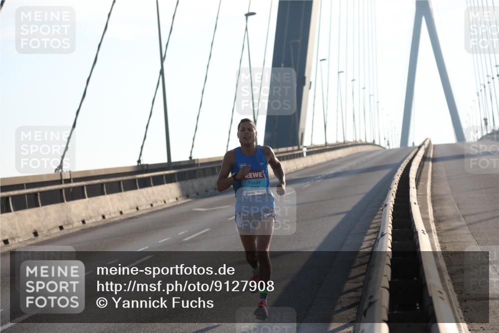 03.10.2025 - Köhlbrandbrückenlauf Yannick Fuchs http://msf.ph/oto/9127908 03.10.2025 08:16:29 Position 1 3769 meine-sportfotos.de