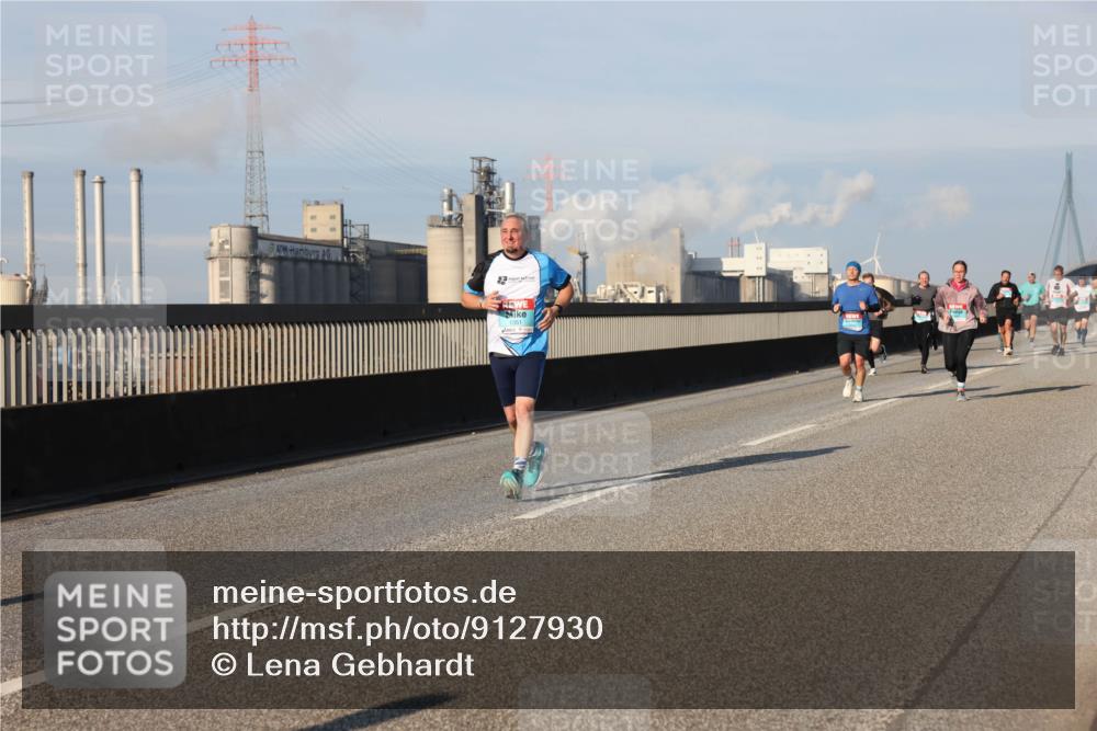 03.10.2025 - Köhlbrandbrückenlauf Lena Gebhardt http://msf.ph/oto/9127930 03.10.2025 09:47:46 Position 2  meine-sportfotos.de