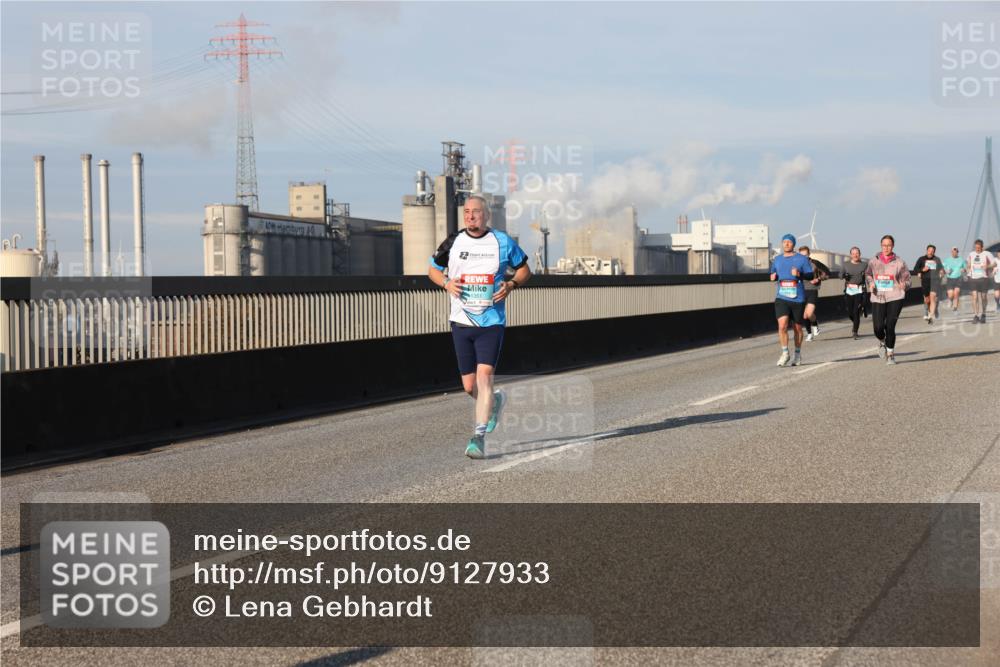 03.10.2025 - Köhlbrandbrückenlauf Lena Gebhardt http://msf.ph/oto/9127933 03.10.2025 09:47:46 Position 2 52 meine-sportfotos.de