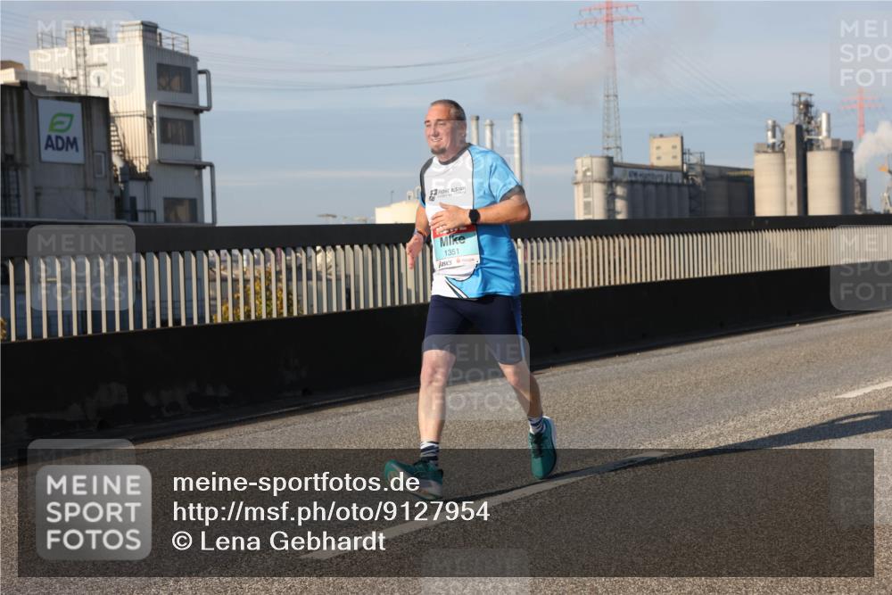 03.10.2025 - Köhlbrandbrückenlauf Lena Gebhardt http://msf.ph/oto/9127954 03.10.2025 09:47:48 Position 2 1351 meine-sportfotos.de