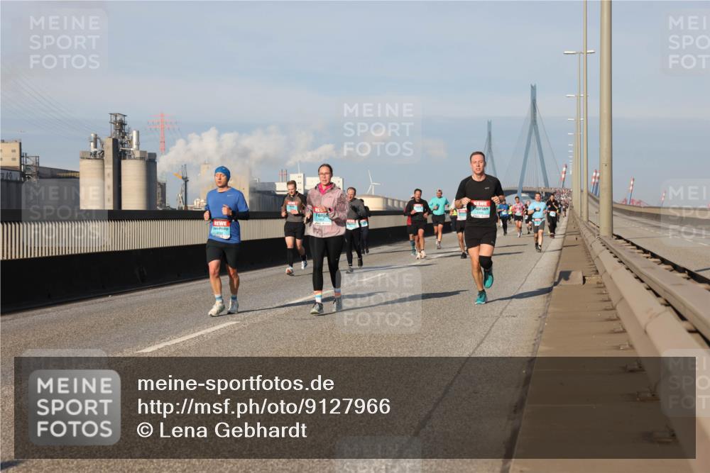 03.10.2025 - Köhlbrandbrückenlauf Lena Gebhardt http://msf.ph/oto/9127966 03.10.2025 09:47:49 Position 2  meine-sportfotos.de
