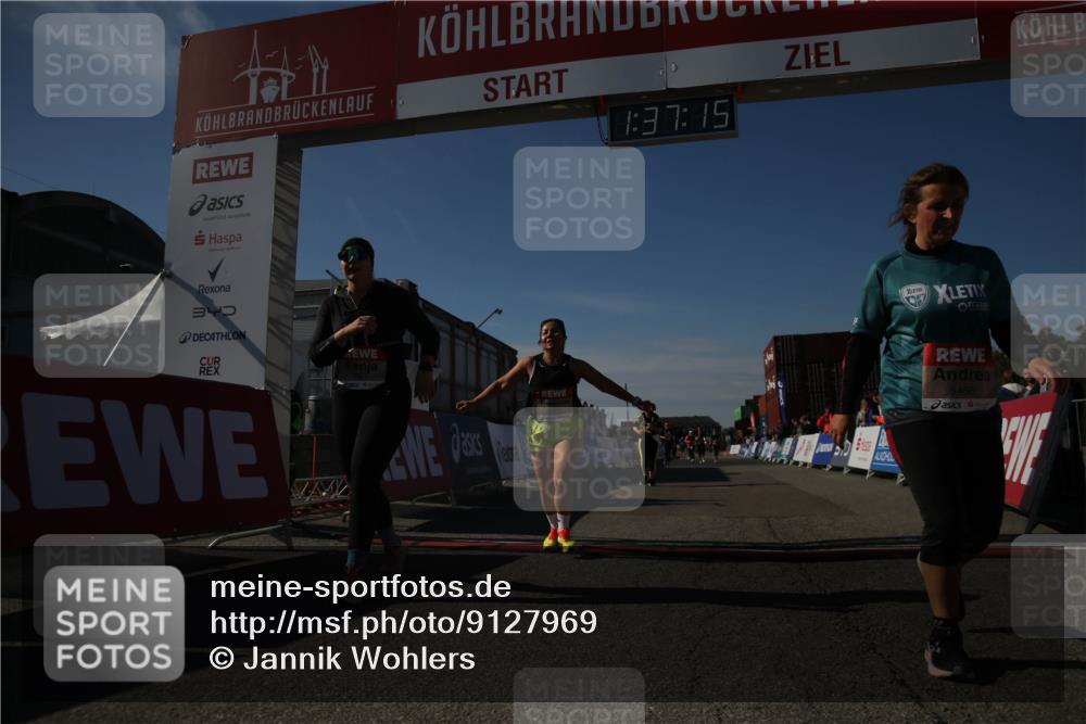 03.10.2025 - Köhlbrandbrückenlauf Jannik Wohlers http://msf.ph/oto/9127969 03.10.2025 13:37:15 Ziel 5143, 5262, 5303, 5466, 5507, 5576, 6104, 6380, 6381, 6521 meine-sportfotos.de