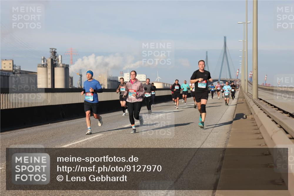 03.10.2025 - Köhlbrandbrückenlauf Lena Gebhardt http://msf.ph/oto/9127970 03.10.2025 09:47:49 Position 2 2798 meine-sportfotos.de
