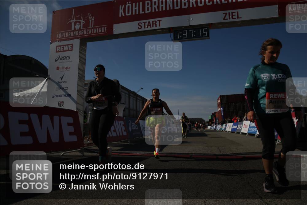 03.10.2025 - Köhlbrandbrückenlauf Jannik Wohlers http://msf.ph/oto/9127971 03.10.2025 13:37:15 Ziel 5143, 5262, 5303, 5466, 5507, 5576, 6104, 6380, 6381, 6521 meine-sportfotos.de
